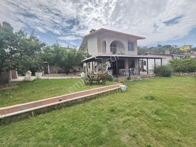 Foça, İzmir içerisinde satılık Villa