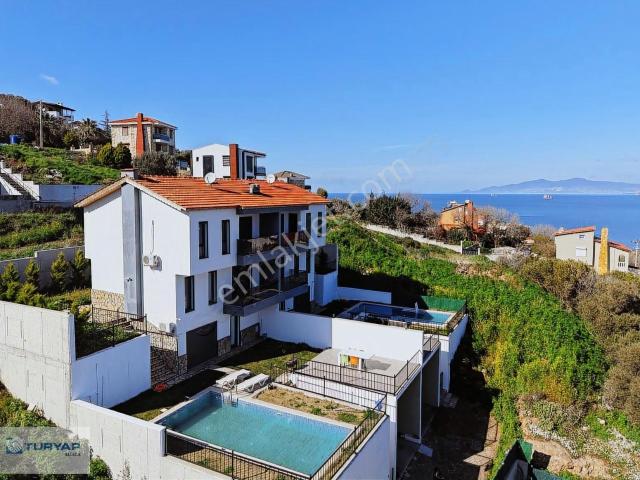 Foça, İzmir içerisinde satılık Villa