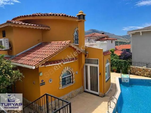 Foça, İzmir içerisinde satılık Villa