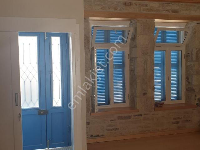 Foça, İzmir içerisinde kiralık Villa