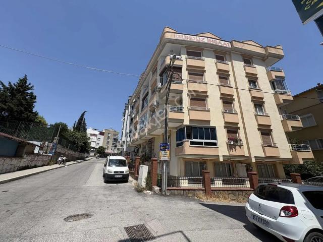 Buca, İzmir içerisinde satılık mülk