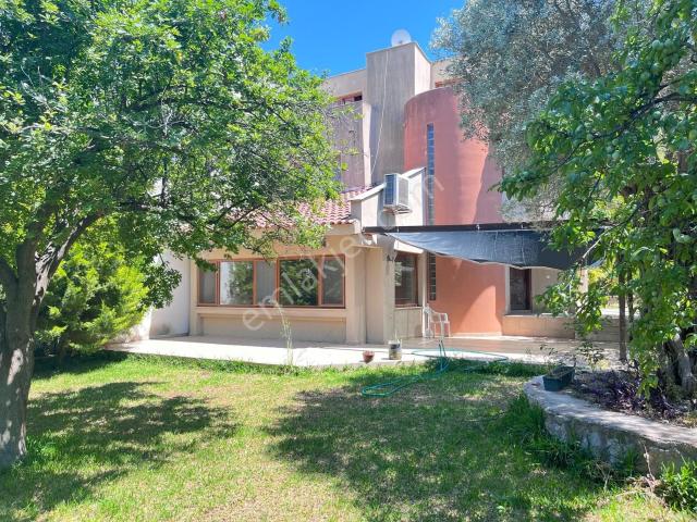 Urla, İzmir içerisinde satılık Villa