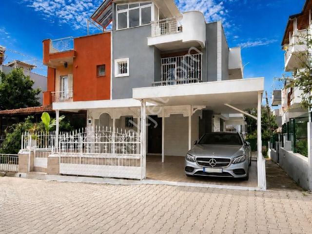 Kuşadasi, Aydin içerisinde satılık Villa