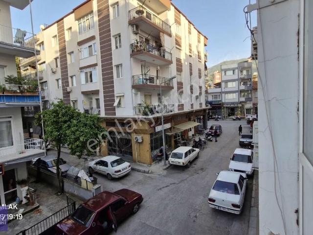 Tire, İzmir içerisinde satılık mülk