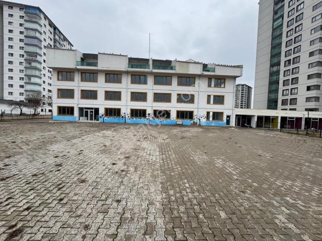 Turgut Özal Mahallesi, Yenimahalle içerisinde satılık Bina