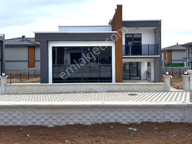 Karacakaya Mahallesi, Yenimahalle içerisinde satılık Villa