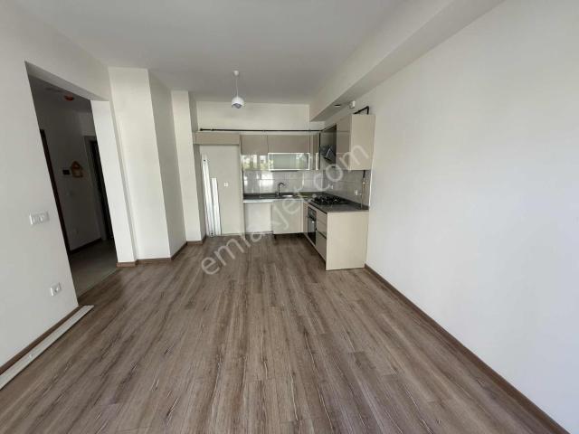 Karabağlar, İzmir içerisinde kiralık mülk