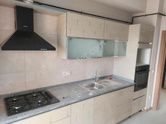 Karabağlar, İzmir içerisinde kiralık mülk
