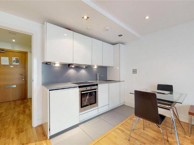 Apartment for rent in Bromley-by-Bow, Poplar Grove