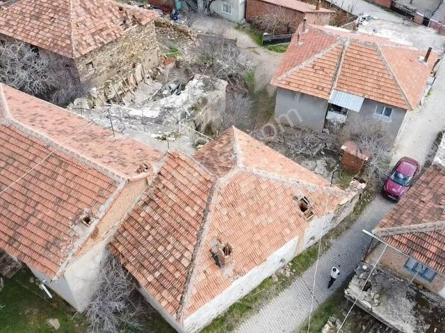 Uşak içerisinde satılık Köy evi
