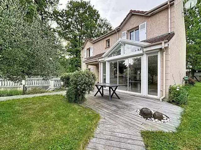 Maison vente à Évry, Yerres