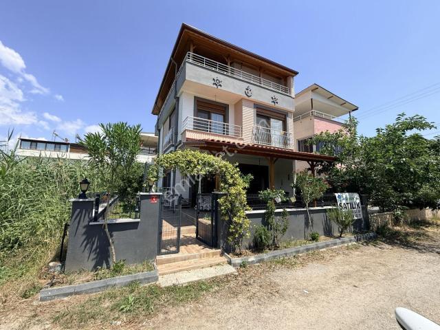 Edremit, Balikesir içerisinde satılık Villa