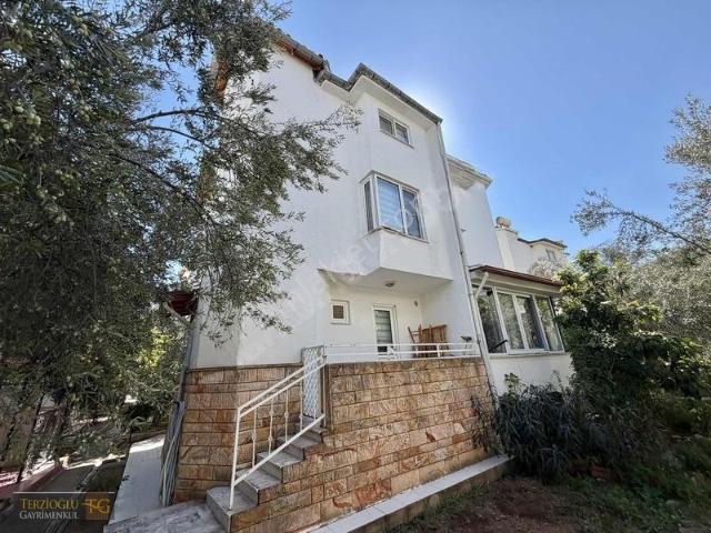 Edremit içerisinde satılık Villa