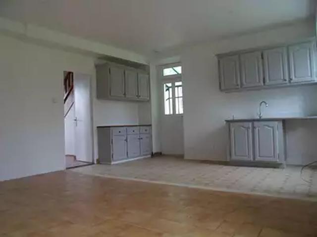 Maison location à Yèvre-la-Ville