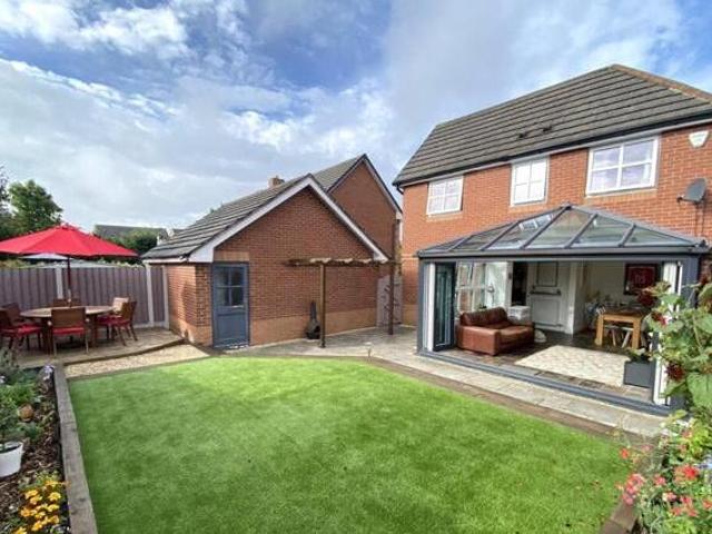 House for sale in Whitkirk, Colton