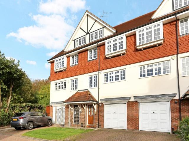 House for rent in Harrow On The Hill, Greater London