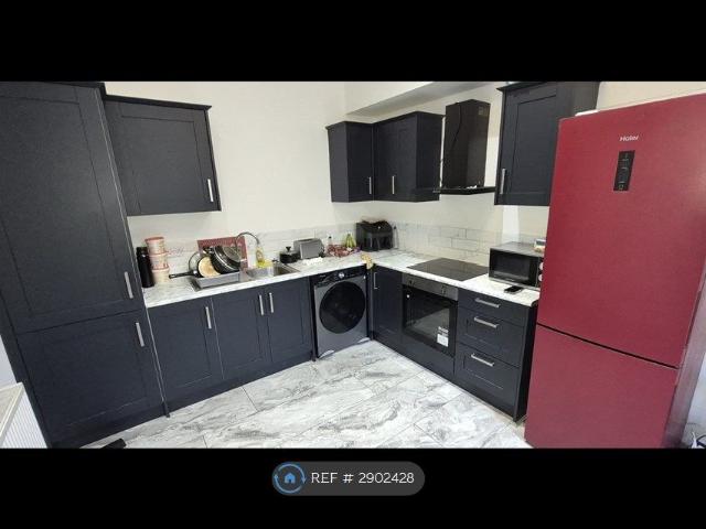 Room for rent in Thornton Lodge, Huddersfield