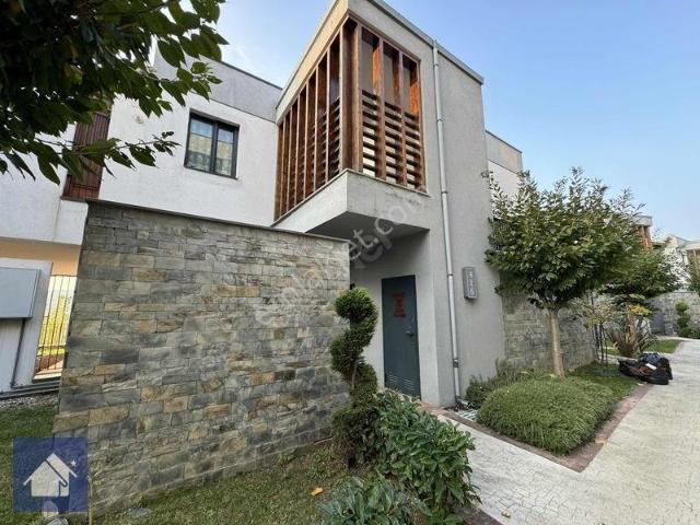 Armutlu, Yalova içerisinde satılık Villa