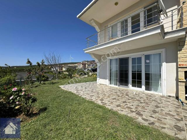 Armutlu, Yalova içerisinde satılık Villa
