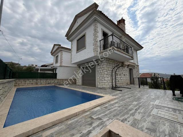 Çeşme, İzmir içerisinde kiralık Villa