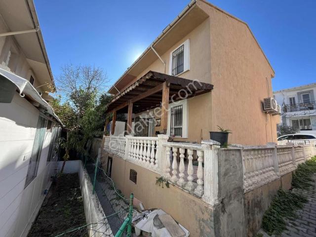 Çeşme, İzmir içerisinde satılık mülk