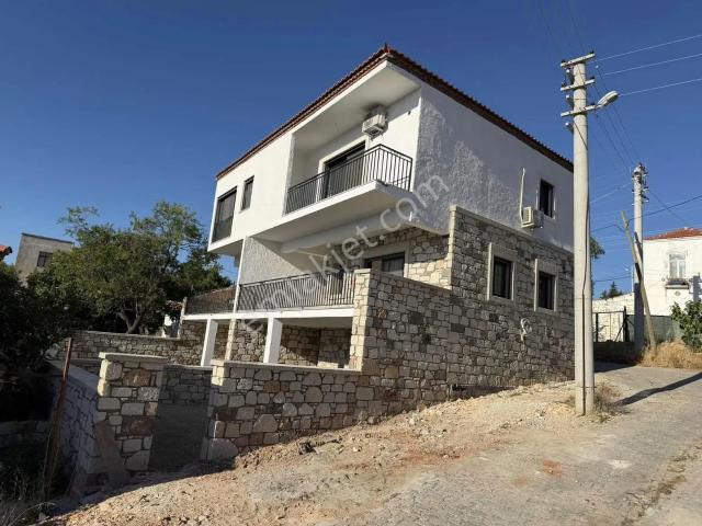 Çeşme, İzmir içerisinde satılık mülk