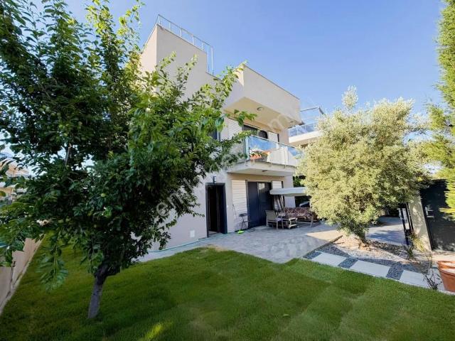 Urla, İzmir içerisinde satılık Villa