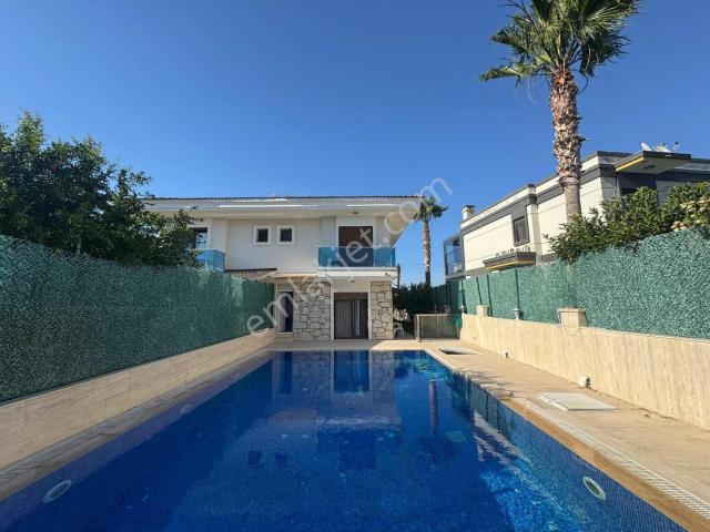 Çeşme, İzmir içerisinde kiralık Villa