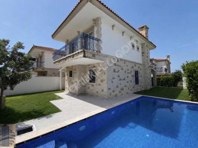 Çeşme, İzmir içerisinde satılık Villa