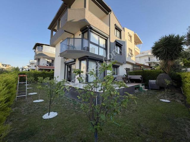Çeşme, İzmir içerisinde satılık Villa