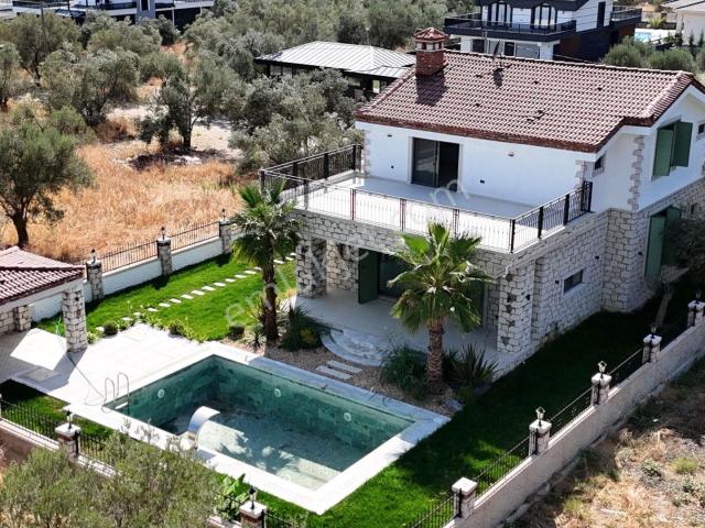 Edremit, Balikesir içerisinde satılık Villa