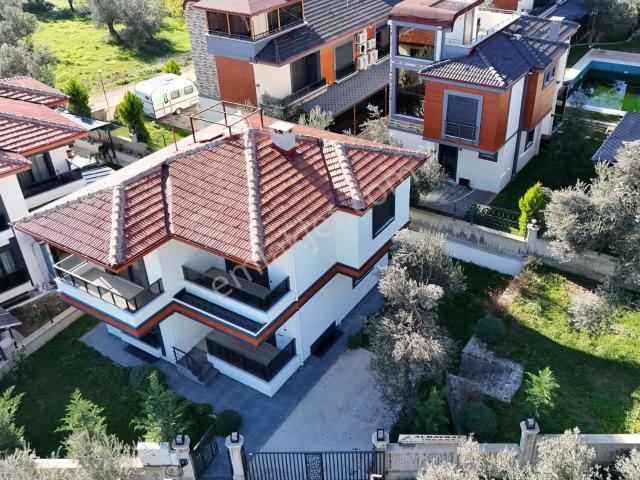 Edremit, Balikesir içerisinde satılık Villa
