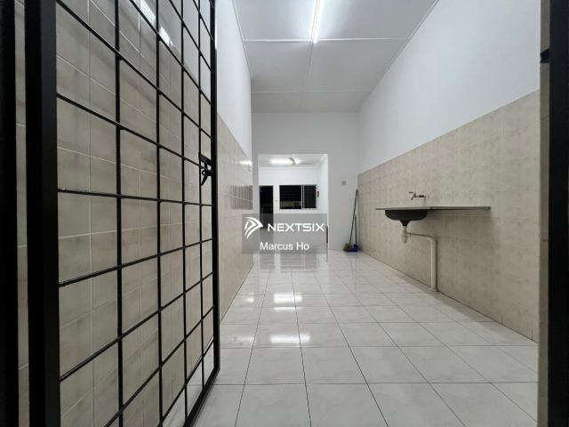 Residential House for sale in Sibu Laut