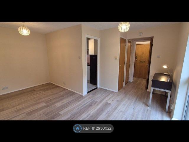 Studio for rent in Yiewsley, Greater London