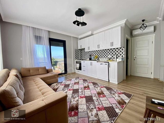 Çeşme, İzmir içerisinde satılık mülk