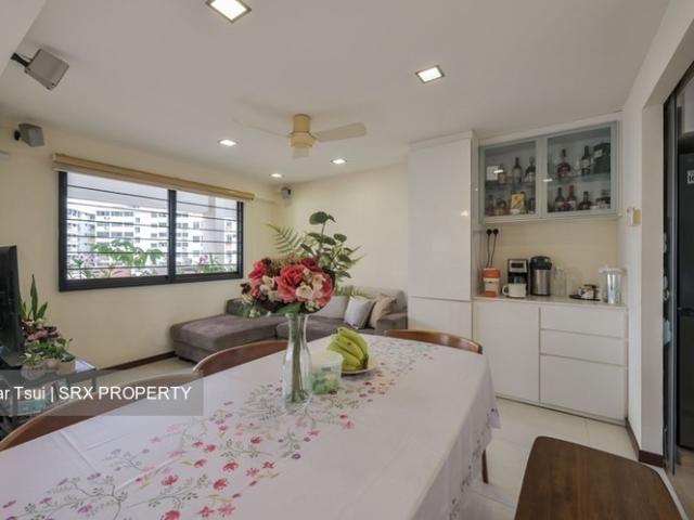 Detached House for sale in 23 North West