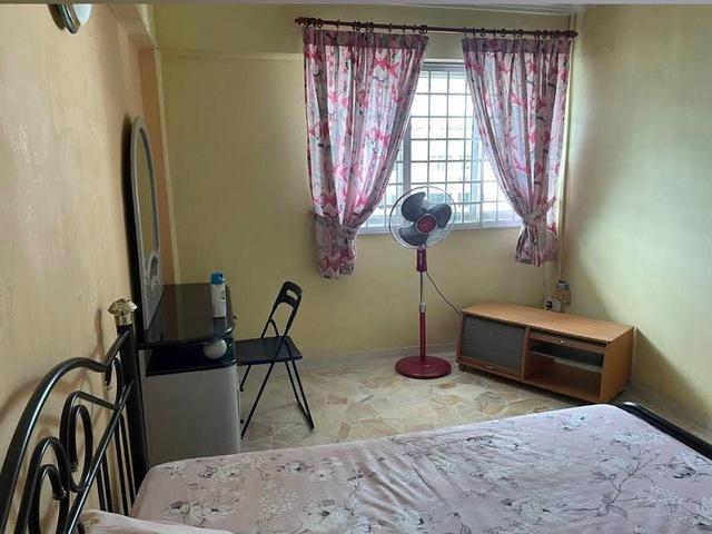 Room for rent in 23 North West