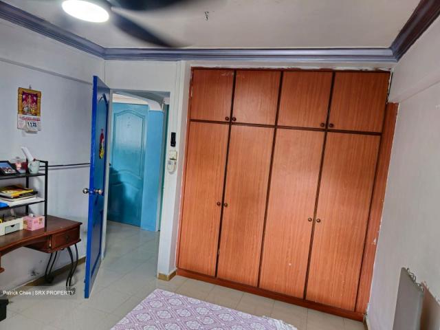 Detached House for sale in 23 North West