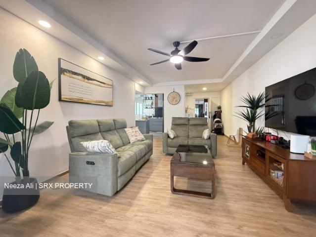 Detached House for sale in 23 North West