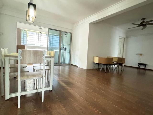 Detached House for sale in 23 North West