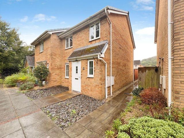 House for rent in Caerhendy, Cwmafan