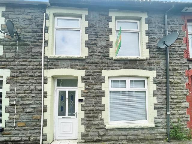 Apartment for rent in Llwynypia, Wales