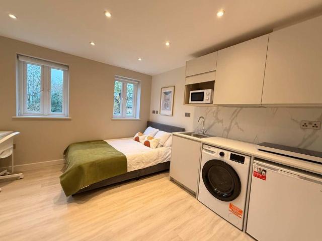 Room for rent in Clapham Junction, Greater London