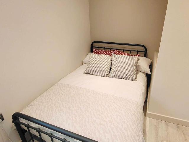 Room for rent in London Borough of Hammersmith and Fulham, Greater London