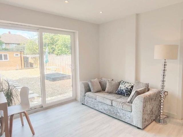 Room for rent in London Borough of Hammersmith and Fulham, Greater London