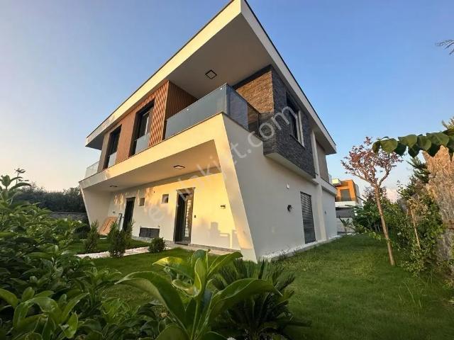 Güzelçamlı Mahallesi, Kuşadası içerisinde satılık Villa
