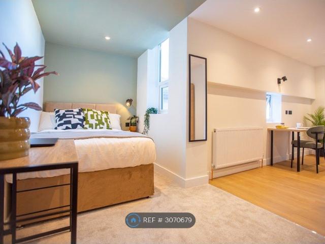 Apartment for rent in Brompton, Gillingham