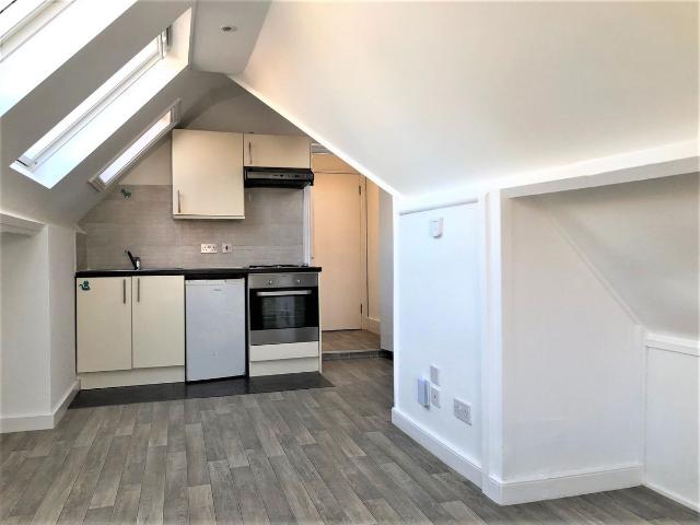 Studio for rent in Brunswick