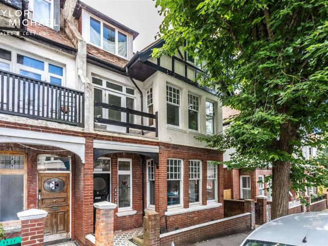 Studio for rent in Brunswick