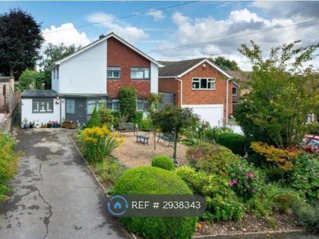 House for rent in Pouchen End, Hertfordshire